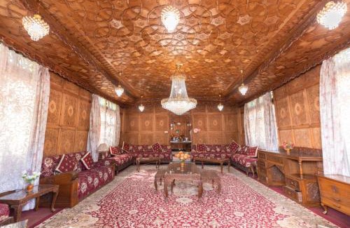 Dal Lake Hotel | Royal Mumtaz Grp 蒙達斯集團