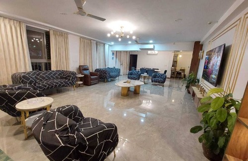 Hadapsar Apartment | Royal Nest Premium - Amanora Park Town