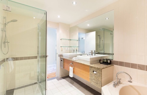 Brisbane Central Business District Hotel | Royal On The Park