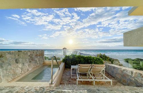 Punta Cancun Hotel | Royal Select at Grand Park Royal Cancún - All Inclusive - Adults Only