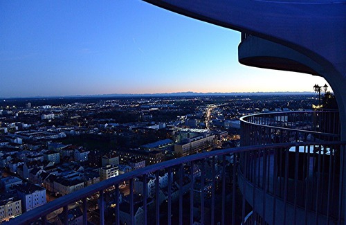 Antonsviertel Apartment | ROYAL - SKY - SUITE 33 Floor Hotelturm Augsburg