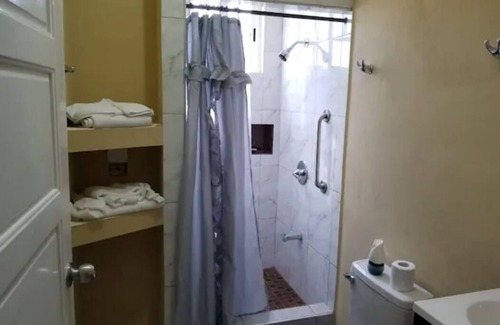 Belize City Hotel | Royal View Apartment - One bedroom, one bathrooms