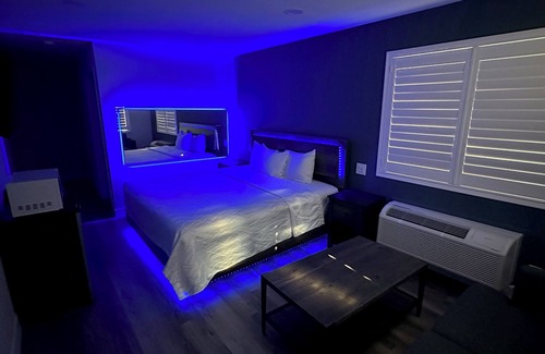 Whittier Hotel | Royale Inn Motel
