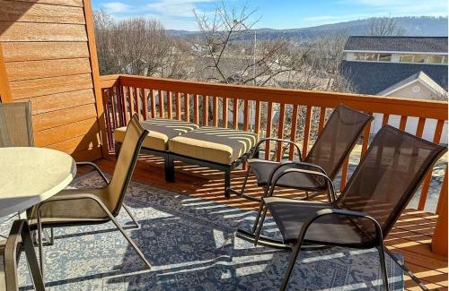Table Rock Apartment | Royale Retreat