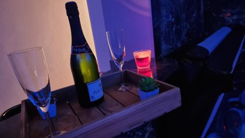 Hautepierre Apartment | RoyalSpa appartement d'amour avec jacuzzi privatif