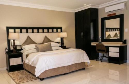 Kimberley House | Royl Court Guesthouse