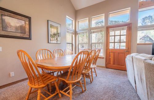 June Lake House | RR-Hideaway Down Cyn 105