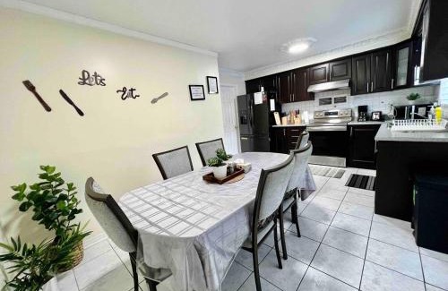 Malton House | Rr33 Private Room Near Airport