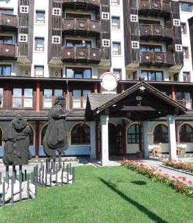 Campo Carlo Magno Hotel | RTA Hotel Catturani