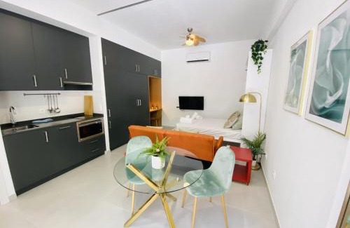 En Corts Apartment | RUBEN VELA - LOFT CLOSE to RUSSAFA (SOHO)