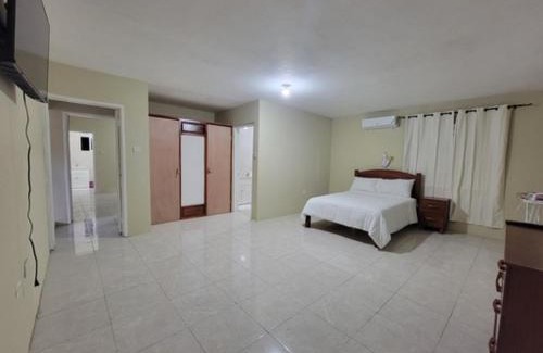 Montego Bay Apartment | Rudy suite