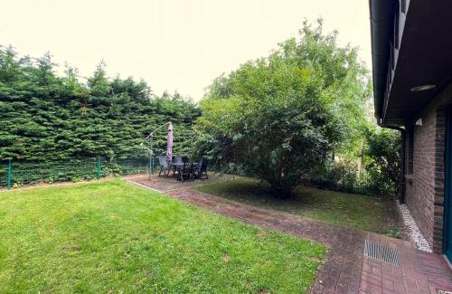 Garz/Rugen Apartment | Ruhige FeWo mit eingezäunten Garten - familienfreundlich