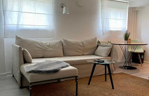 Ziegelhof Apartment | Ruhiges Retreat Souterrain-Apartment Werbach nähe Pferdemarkt W31