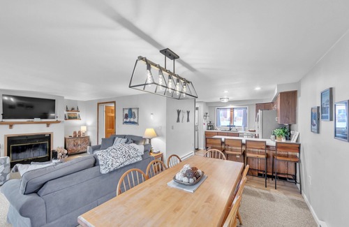 North Creek House | Rumor 39o - Upgraded Townhome With Woodsy Views 3 Bedroom Townhouse