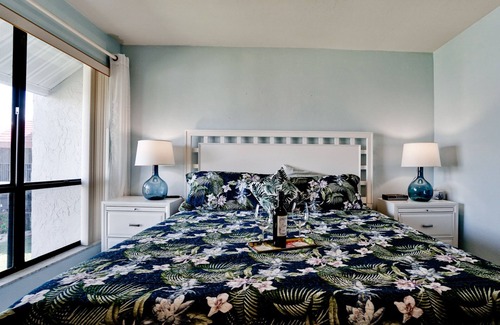 Bradenton Beach Hotel | Runaway Bay Resort by BBG