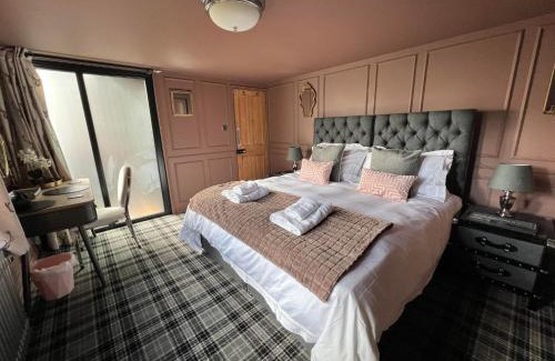 Runham House | Runham 2-Bed Boutique Barn Conversion Sleeps 4