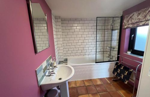 Runham House | Runham 2-Bed Boutique Barn Conversion Sleeps 4
