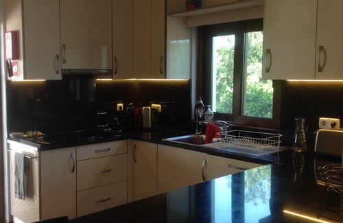Silves Villa | Rural Algarve Villa with Solar Heated Pool Wi-Fi A/C near SILVES, GOLF, BEACHES