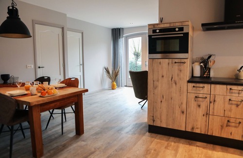 Wolphaartsdijk Apartment | Rural apartment in quiet location
