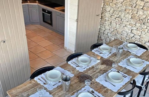 Apt House | Rural bastide and outhouse with private pool