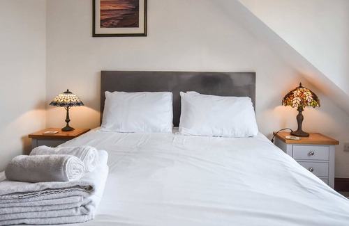 Pill House | Rural family home, 5 minutes from Clifton Village