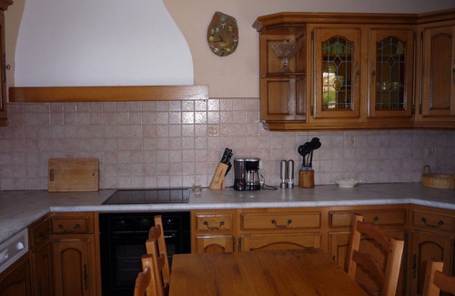 Lacroix-Barrez Cottage | Rural gite with private heated pool, trout fishing, boules court.