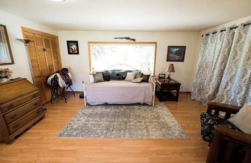 Oregon City House | Rural home near McIver Park, Oregon City, Lake Oswego, West Linn & Portland