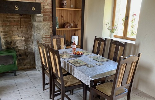 Viersat Other | Rural idyll but only a short drive to towns