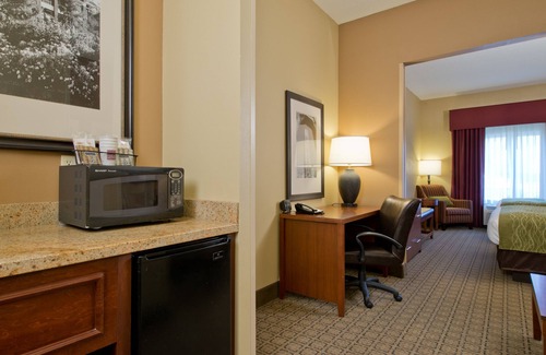 Starkville Hotel | Russell Inn & Suites