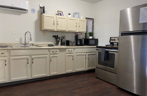 Morgan House | Rustic 4-Suite Home - 30 Mins from Albany GA