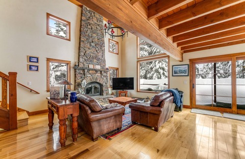 Serene Lakes Cabin | Rustic cabin by the lake & skiing with private sauna & game room - dog-friendly
