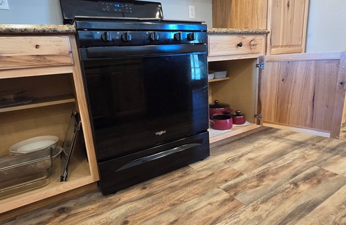 Dillon Cabin | Rustic cabin charm with modern comforts—your cozy escape to nature awaits!