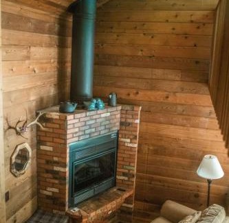 Sedona House | Rustic Cabin for 2 in Oak Creek Cabin - WILD ROSE