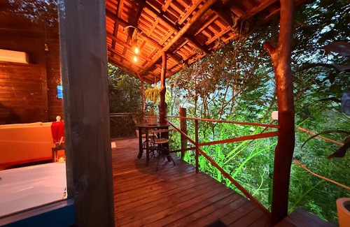 Camboriu Ski Chalet | Rustic chalet in the middle of the forest 14 km from Balneário Camboriú, super private.
