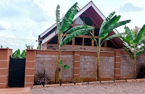 Embu Cottage | Rustic-Chic Stone Cottage, Forest views, Gardens, Wi-Fi & Comfort near Embu Town