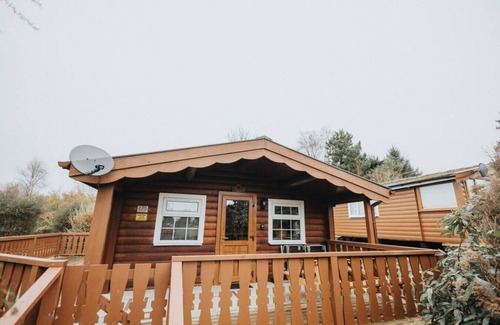 Bronaber Cabin | Rustic & Cozy 2 Bed Log Cabin Retreat