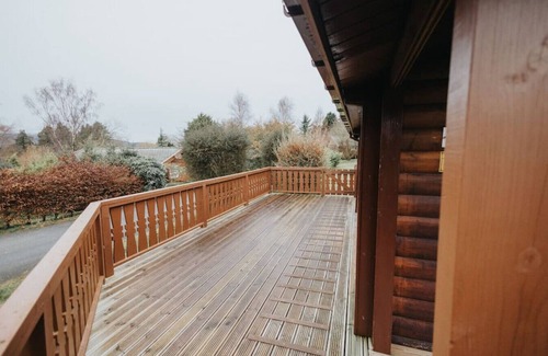 Bronaber Cabin | Rustic & Cozy 2 Bed Log Cabin Retreat