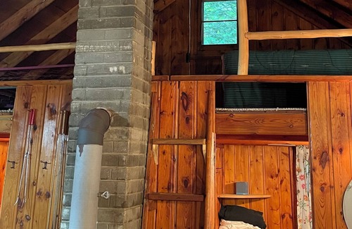 Mio Cabin | Rustic cozy cabin, close to trails and Amish shopping.