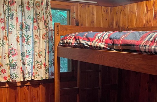 Mio Cabin | Rustic cozy cabin, close to trails and Amish shopping.