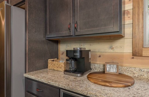 Gatlinburg - Pigeon Forge Apartment | Rustic Dreamscapes in Gatlinburg