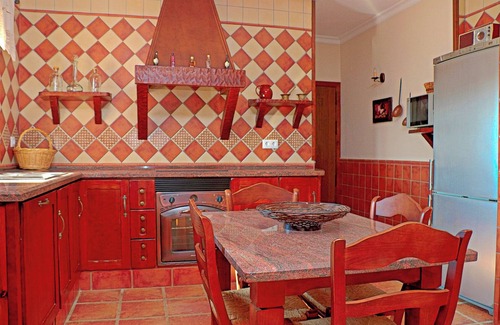 Campano Ski Chalet | Rustic holiday villa for 5 people