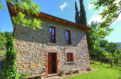 Ortignano Raggiolo House | Rustic Holiday Home in Ortignano with Swimming Pool