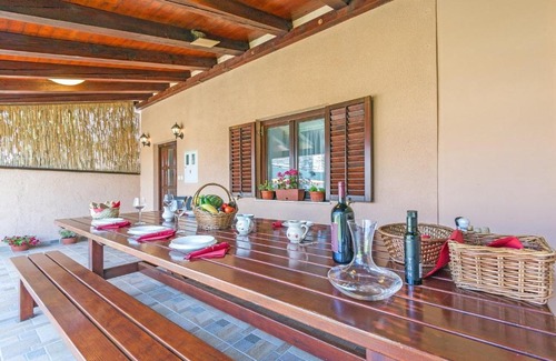 Sajini House | Rustic Holiday House / pet friendly / wifi