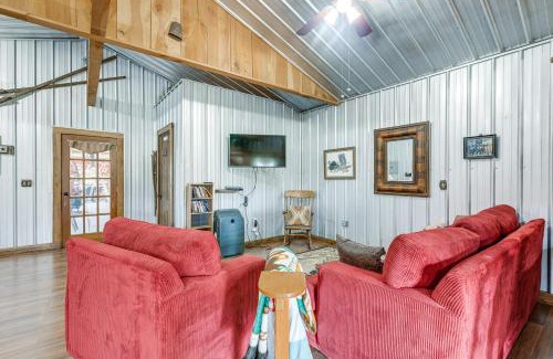 Wellborn Apartment | Rustic Lake City Studio Near Ichetucknee Springs!