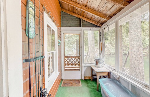 Vassalboro Cabin | Rustic, lakefront fishing cabin on Webber Pond with sunset views - 2 dogs OK