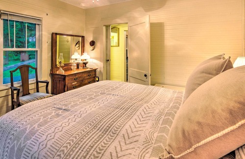 Linville Falls Cottage | Rustic Linville Falls Cottage w/Fire Pit!