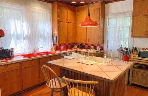 Mattituck House | Rustic Mattituck Waterfront Home w/Pool & Private Dock