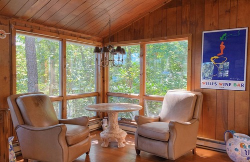 Mattituck House | Rustic Mattituck Waterfront Home w/Pool & Private Dock