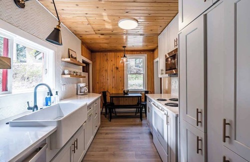 McCall Cabin | Rustic Mountain Retreat, Pet Friendly
