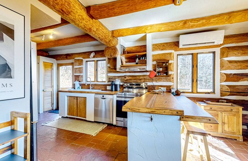 Littleton House | Rustic mountain-view cabin with private deck & fireplaces